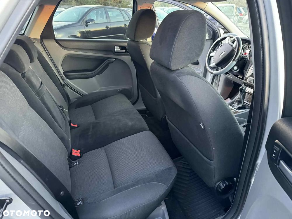 Ford Focus 1.8 TDCi Ghia - 13