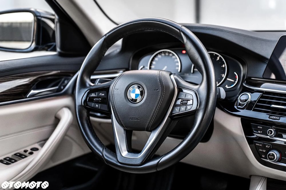 BMW Seria 5 520d Luxury Line - 2