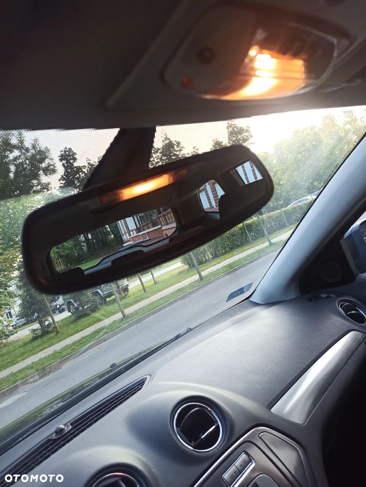 Ford Mondeo 2.0 TDCi Titanium - 12