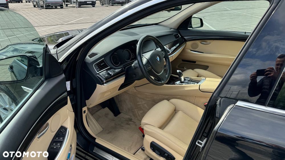 BMW 5GT - 7