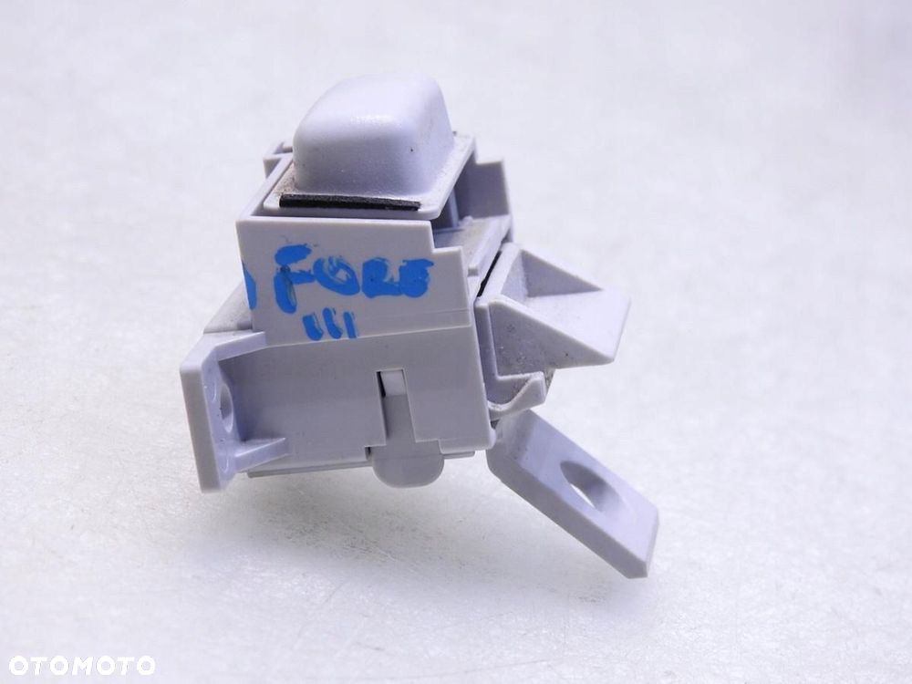 PRZYCISK ROLETY SUBARU FORESTER III - 3