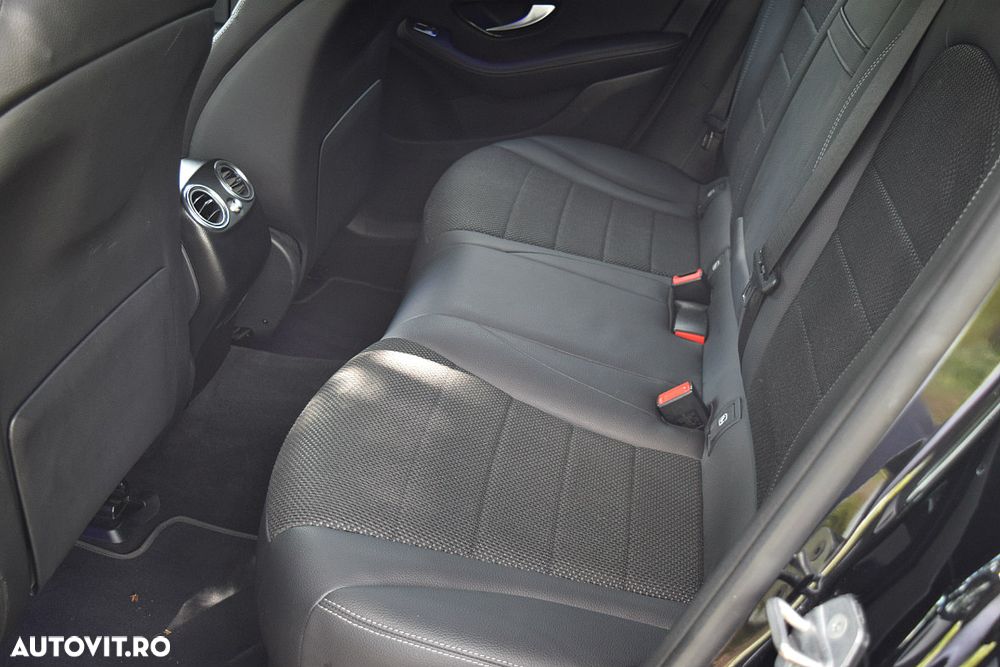 Mercedes-Benz GLC Coupe 220 d 4Matic 9G-TRONIC AMG Line - 23