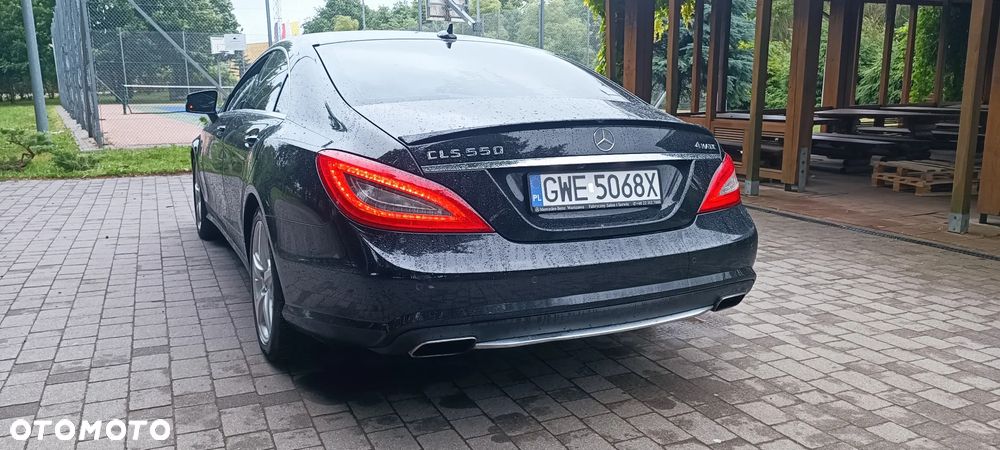Mercedes-Benz CLS 500 4-Matic BlueEff - 12
