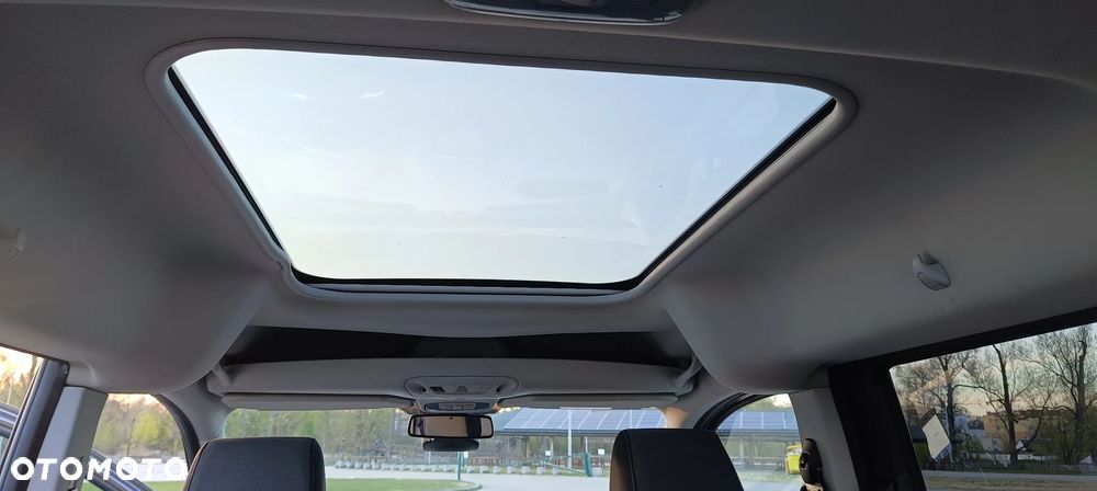 Ford Tourneo Connect 1.5 EcoBlue Titanium - 12