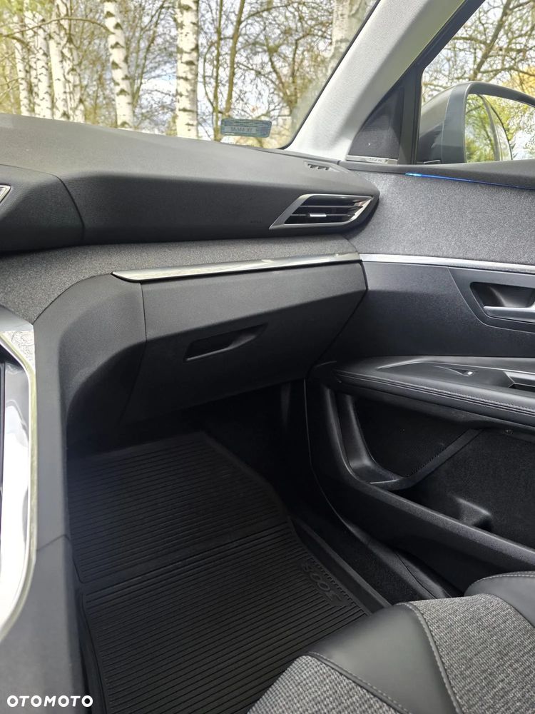 Peugeot 3008 1.2 PureTech Allure S&S - 8