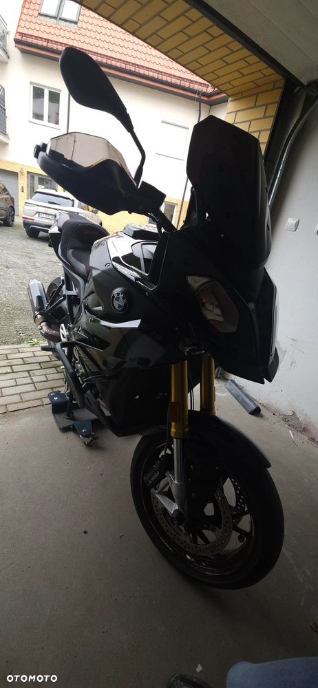 BMW XR - 1