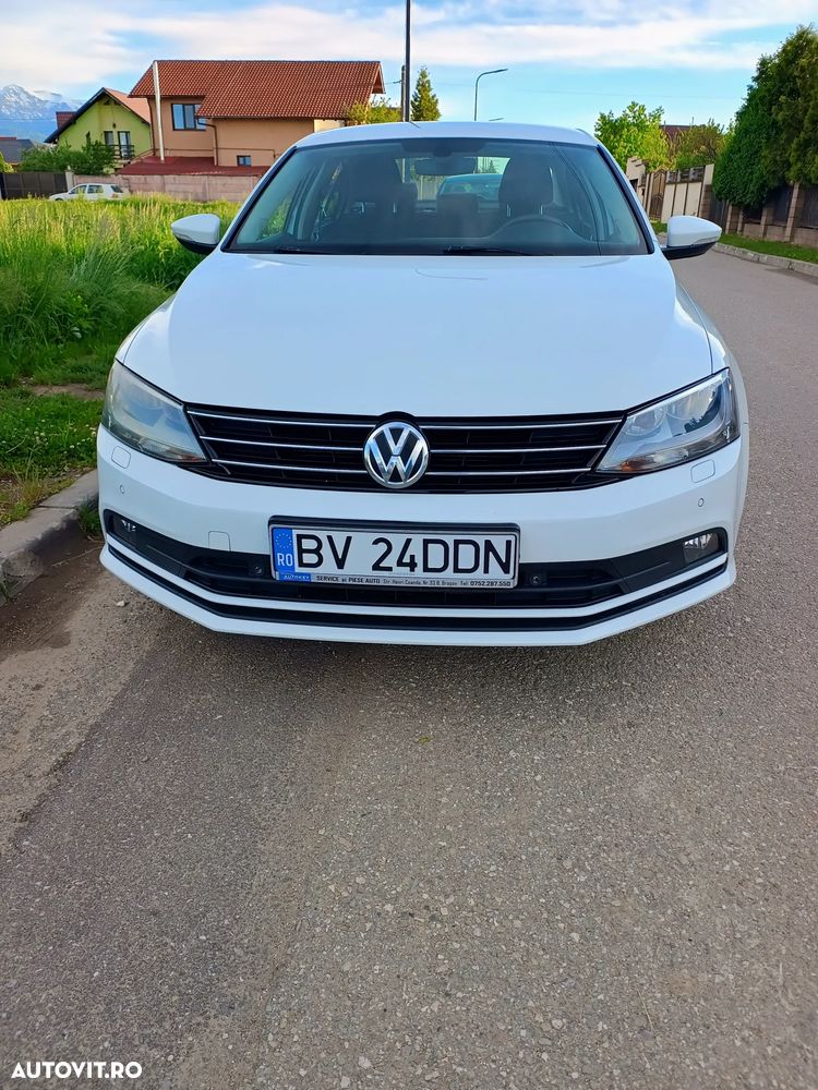 Volkswagen Jetta - 2