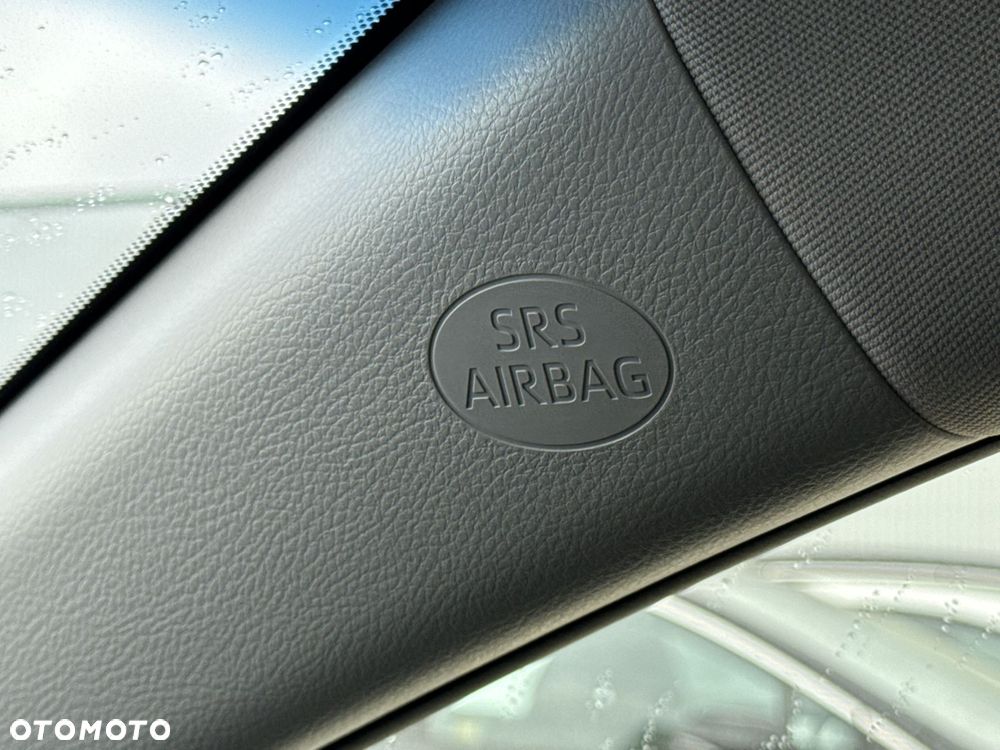 Toyota Camry 2.5 Hybrid Comfort CVT - 22