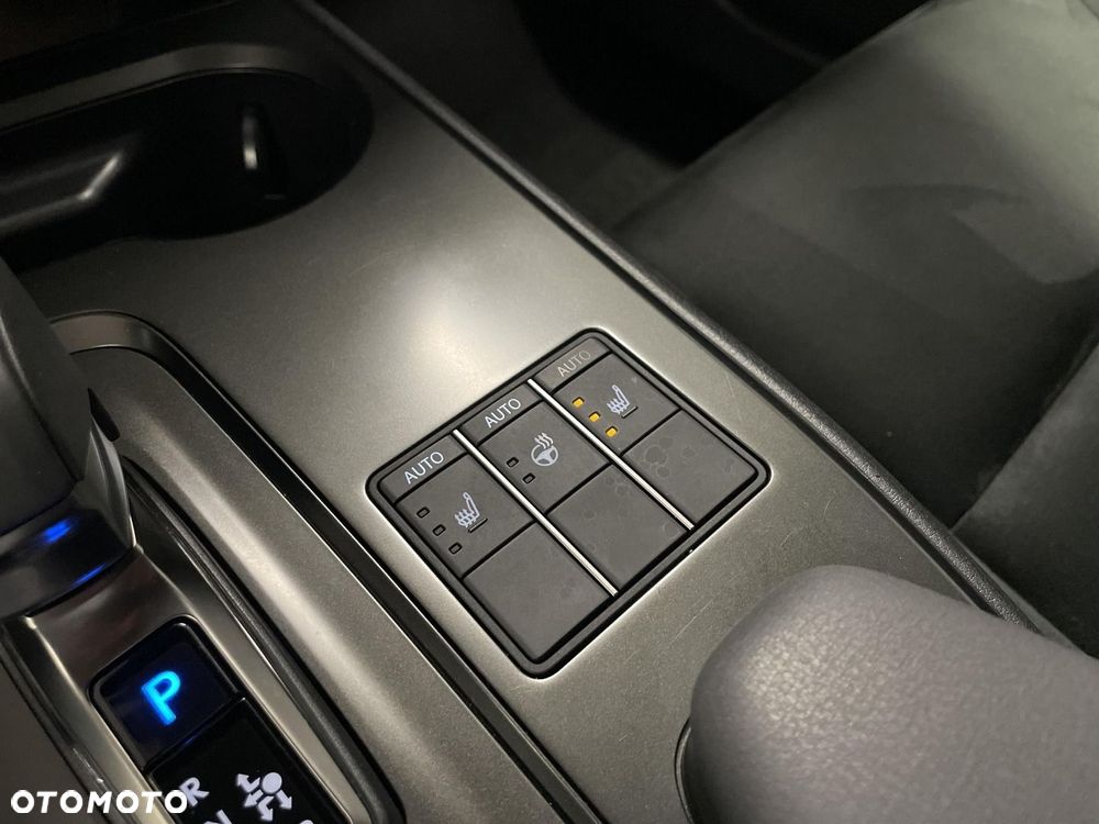 Lexus UX 300h Business - 25