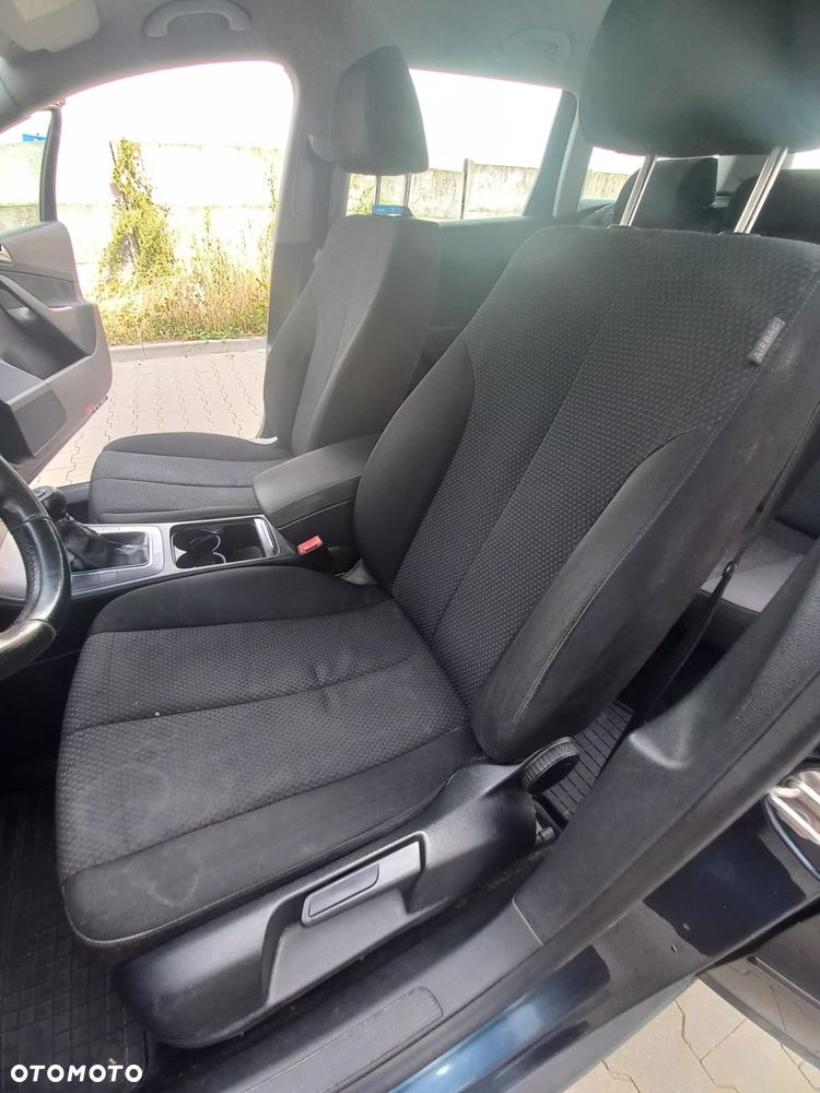 Volkswagen Passat - 26