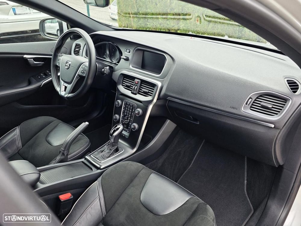 Volvo V40 1.5 T3 Sport Edition R Geartronic - 17