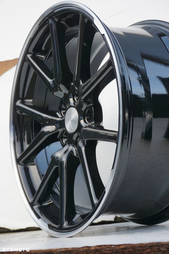 Tesla 5x114,3 18 8,5J et40 stan bdb - 9