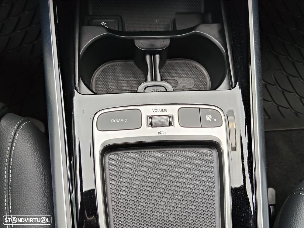 Mercedes-Benz EQA - 22