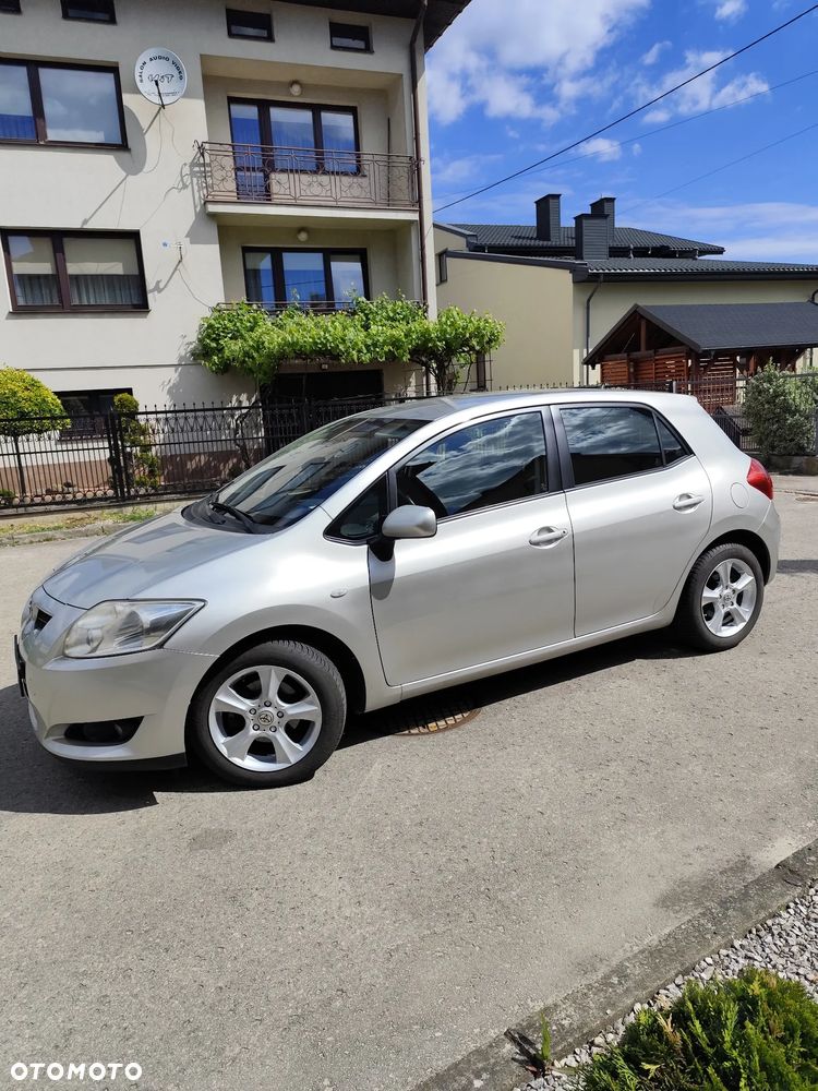 Toyota Auris 1.6 VVT-i Team - 1