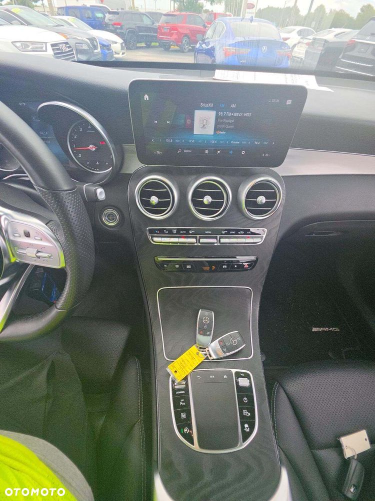 Mercedes-Benz GLC 300 4Matic 9G-TRONIC AMG Line - 11