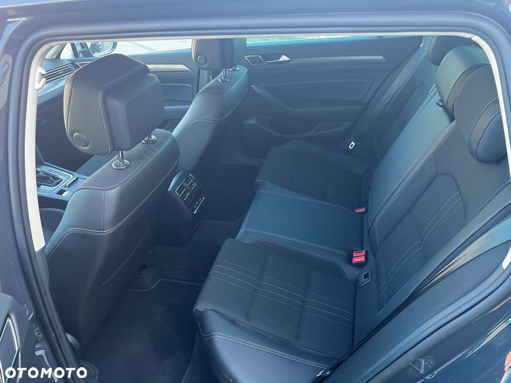 Volkswagen Passat Alltrack 2.0 TDI SCR 4Motion DSG - 11