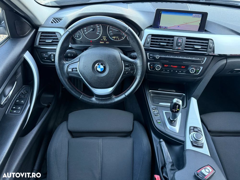 BMW Seria 3 320d Touring Aut. Blue Performance Sport Line - 16