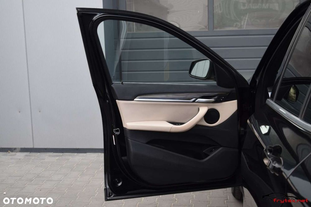 BMW X1 - 16