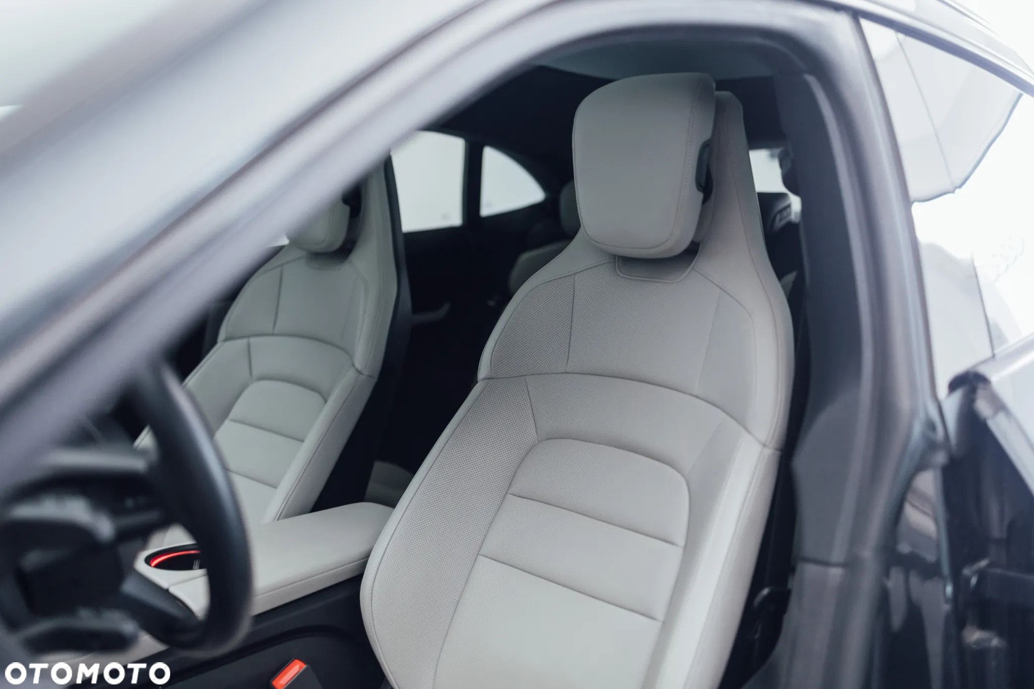 Porsche Taycan 4S Cross Turismo - 24