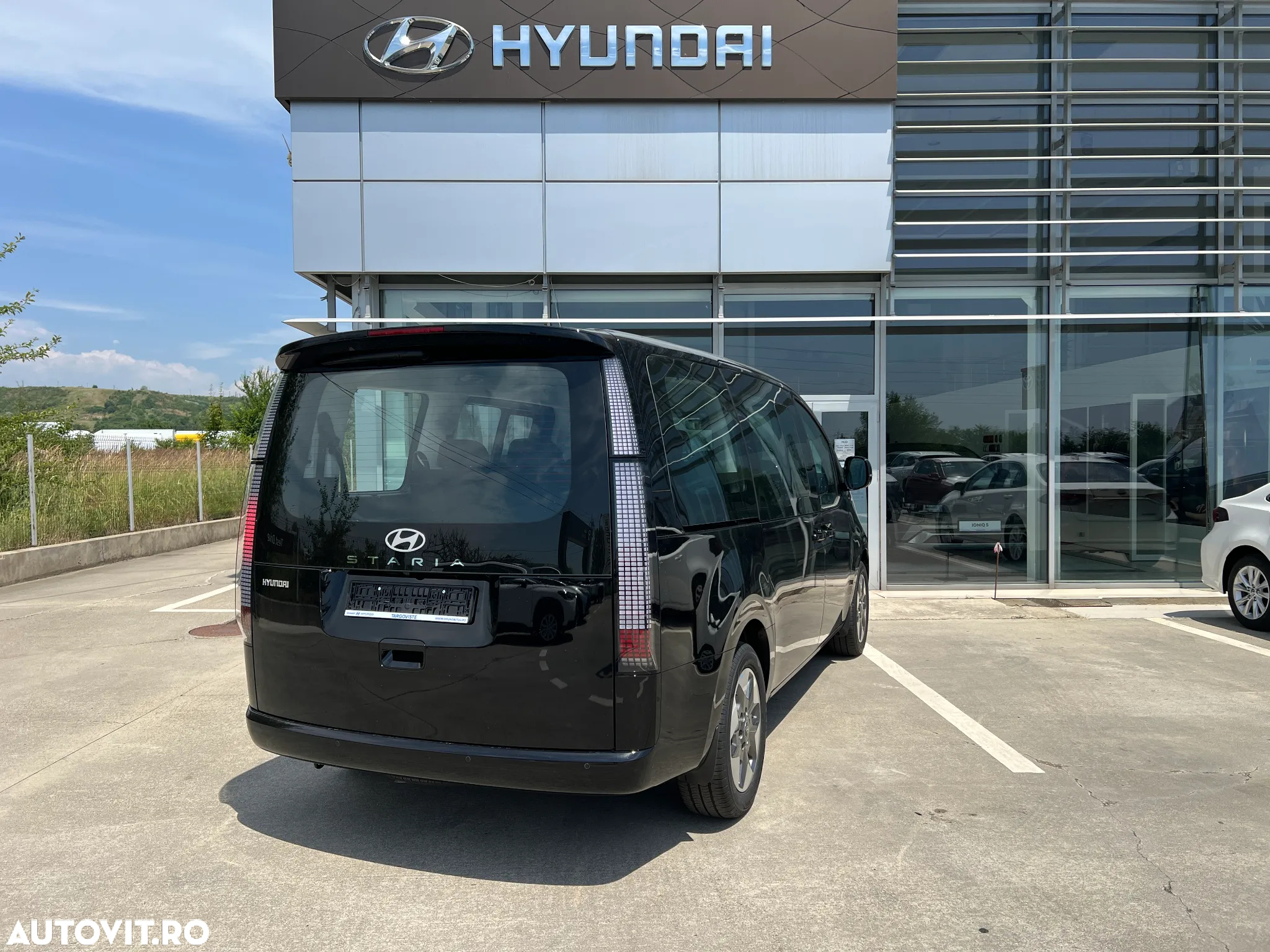 Hyundai STARIA - 3