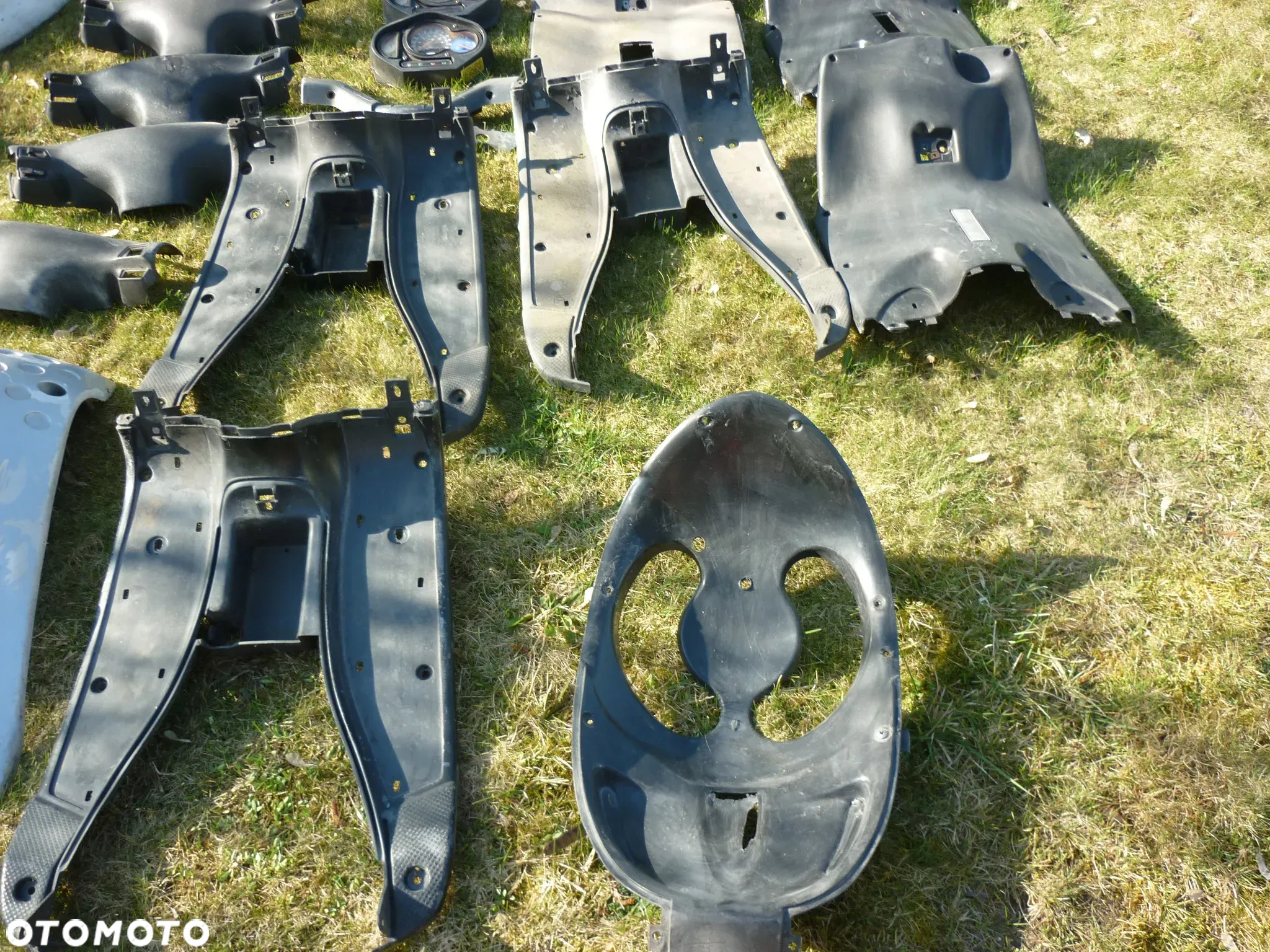 Błotnik lampa owiewka osłona licznik Aprilia SR 50, Rally - 10