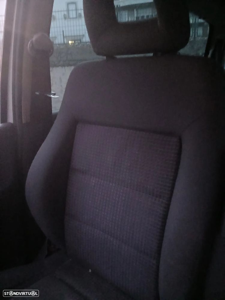 VW Sharan 1.9 TDi Confortline - 2