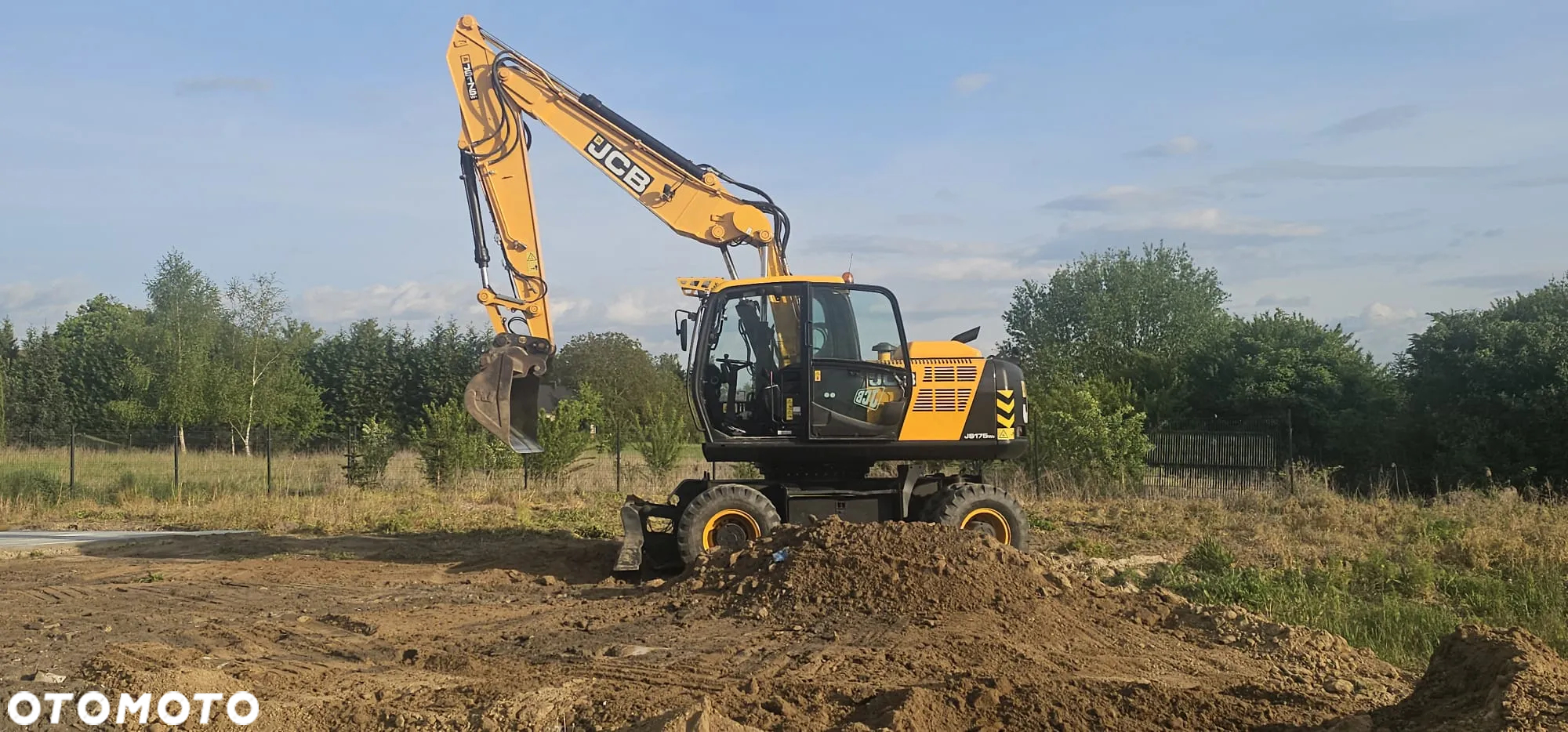 JCB JS 175W+ - 13