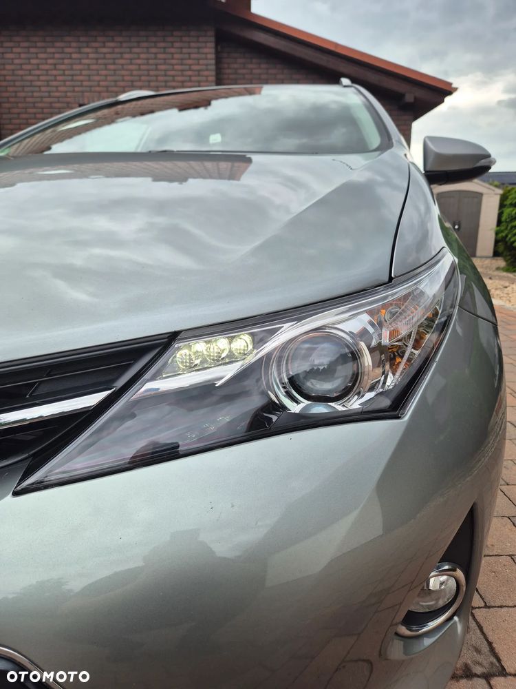 Toyota Auris 2.0 D-4D Executive - 2
