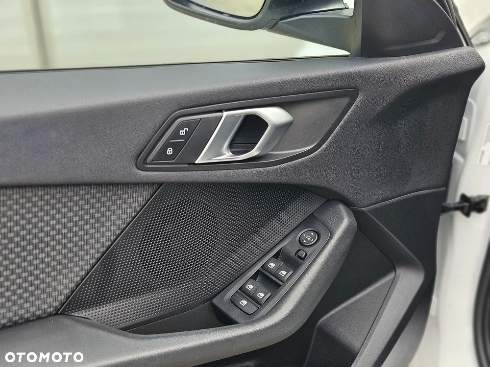 BMW Seria 1 118i Advantage - 23