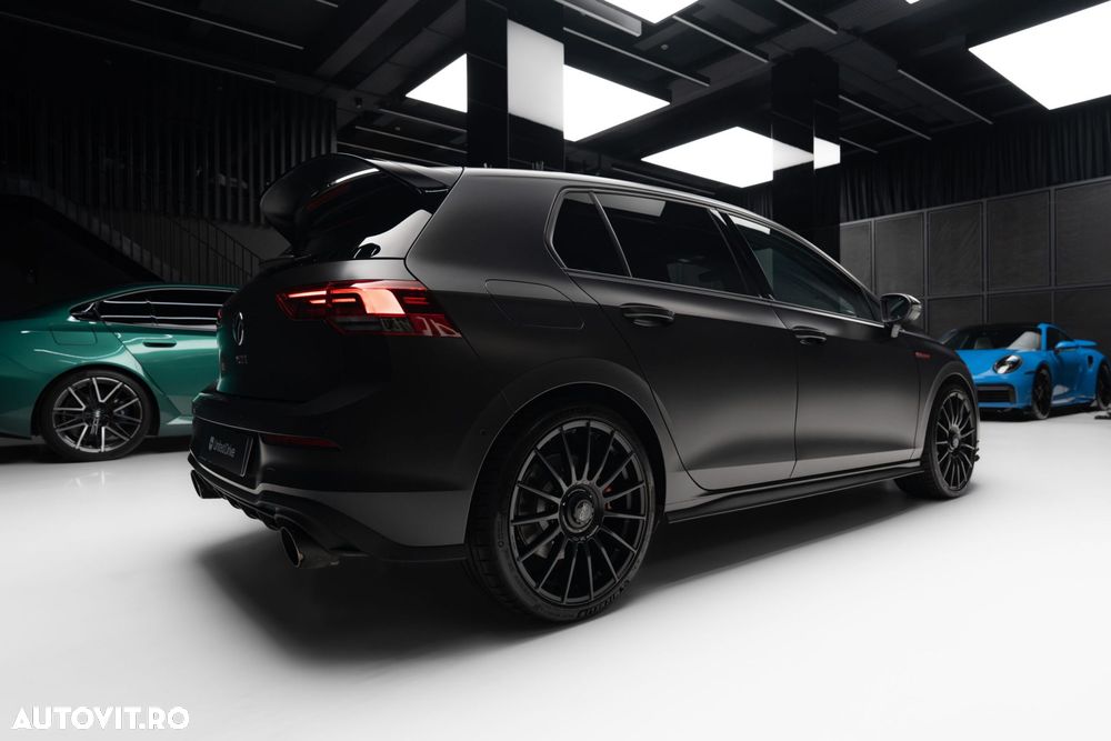 Volkswagen Golf - 10