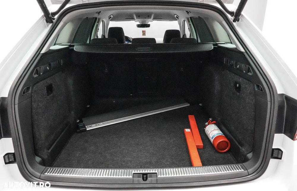 Skoda Superb 2.0 TSI 4X4 DSG Scout - 27