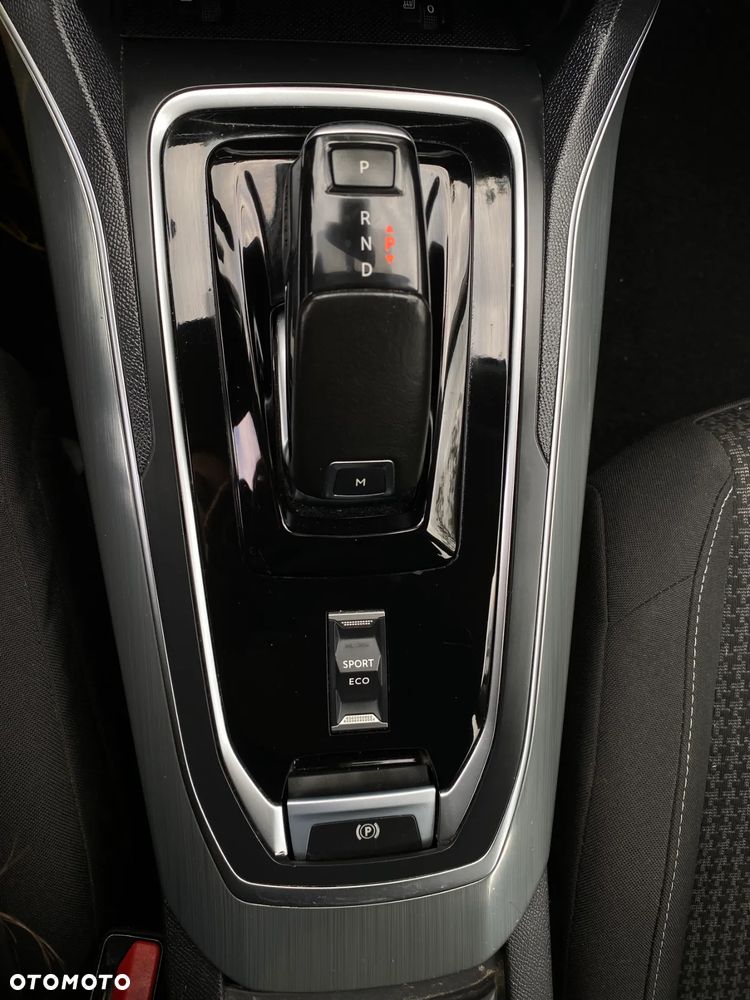 Peugeot 308 1.5 BlueHDi Active Pack S&S EAT8 - 11