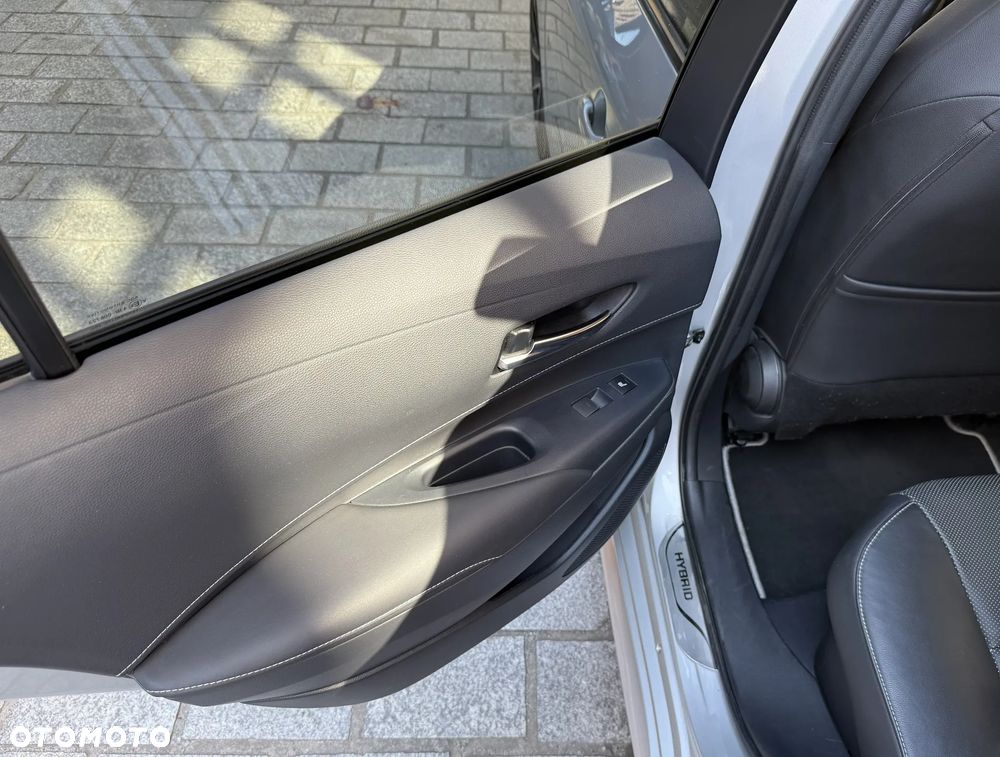 Toyota Corolla 2.0 Hybrid Executive - 19