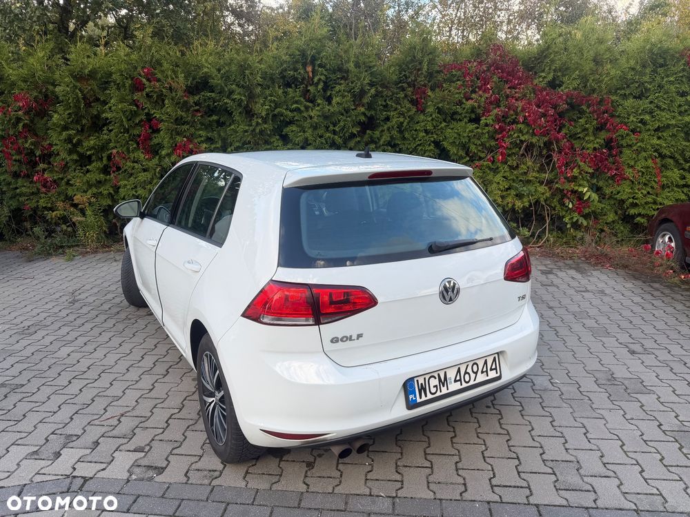 Volkswagen Golf - 5