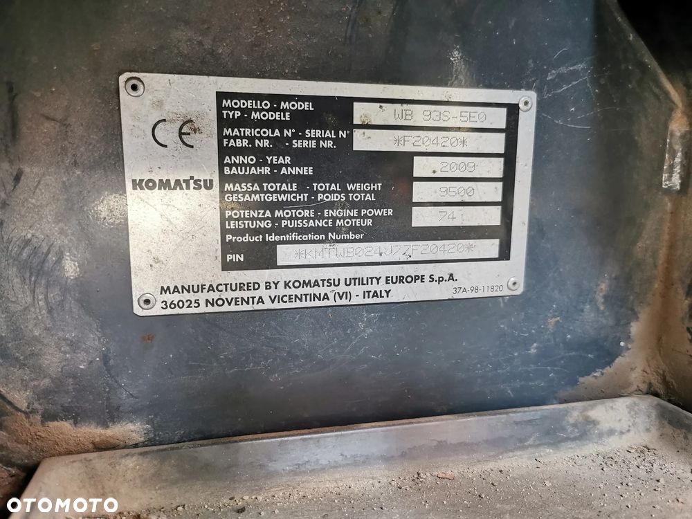 Komatsu WB 93S-5E0 - 11