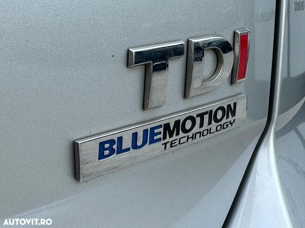 Volkswagen Golf 1.6 TDI DPF DSG Team - 32