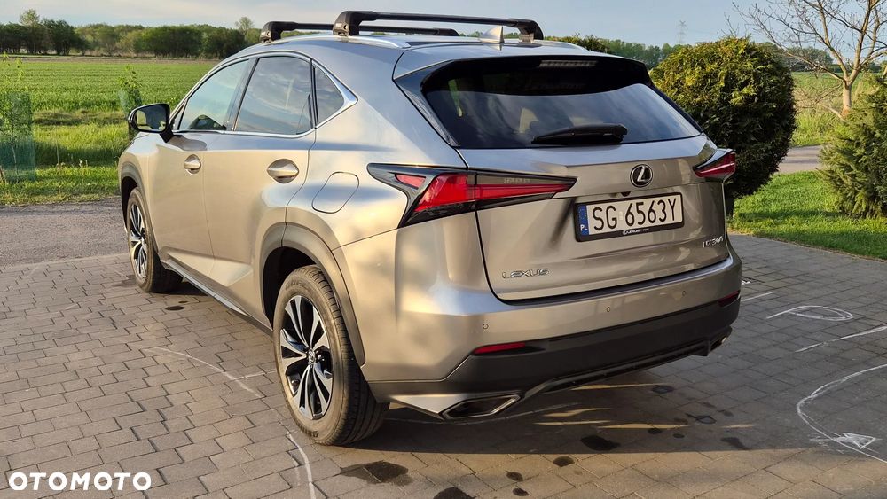 Lexus NX 300 F Impression AWD - 4