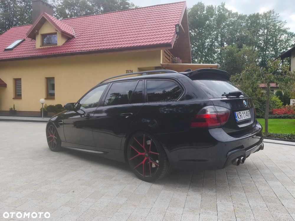 BMW Seria 3 325xi Touring - 5
