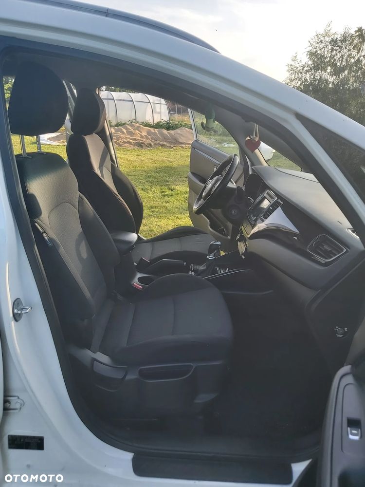 Kia Carens 1.7 CRDi XL - 7