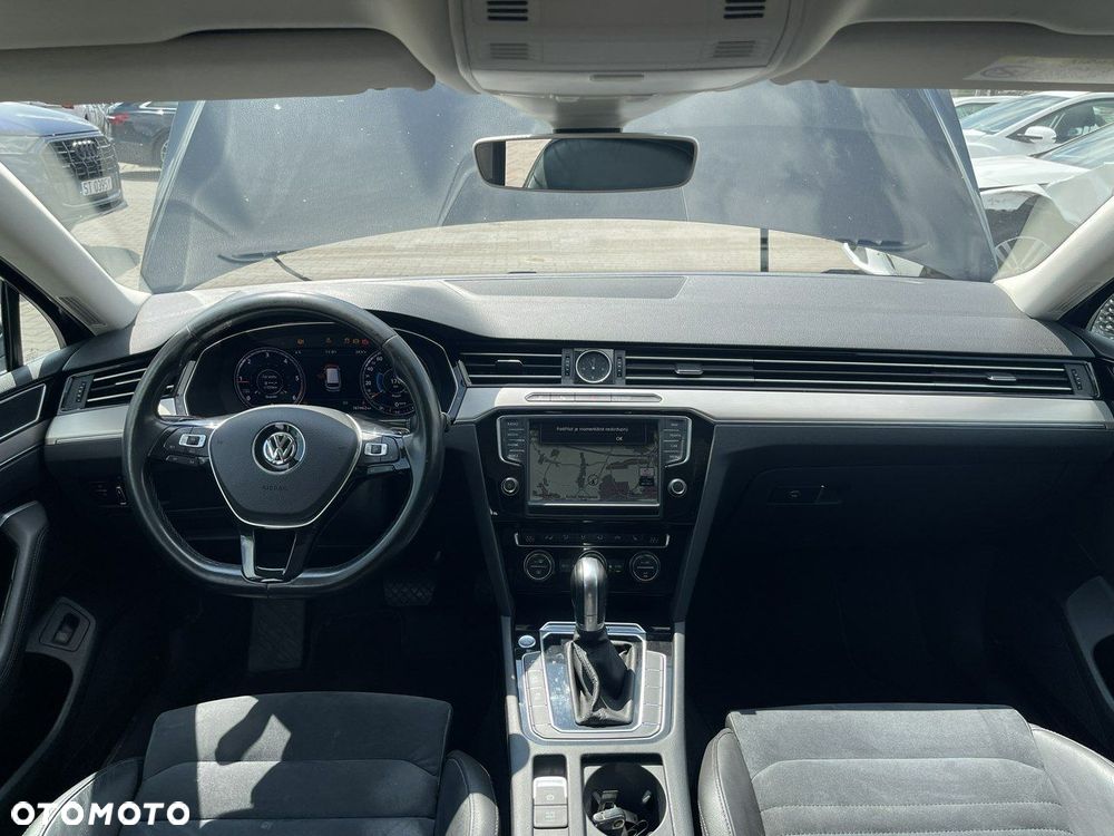 Volkswagen Passat Variant 2.0 TDI SCR 4Motion DSG Highline - 7