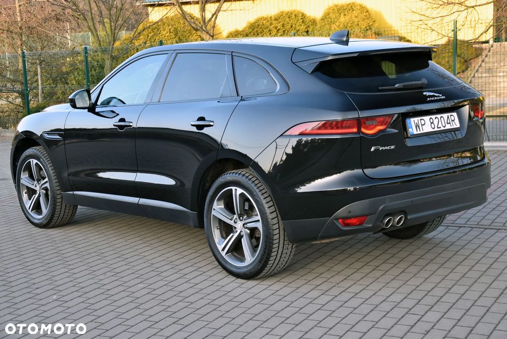 Jaguar F-Pace 2.0 i4D AWD R-Sport - 11