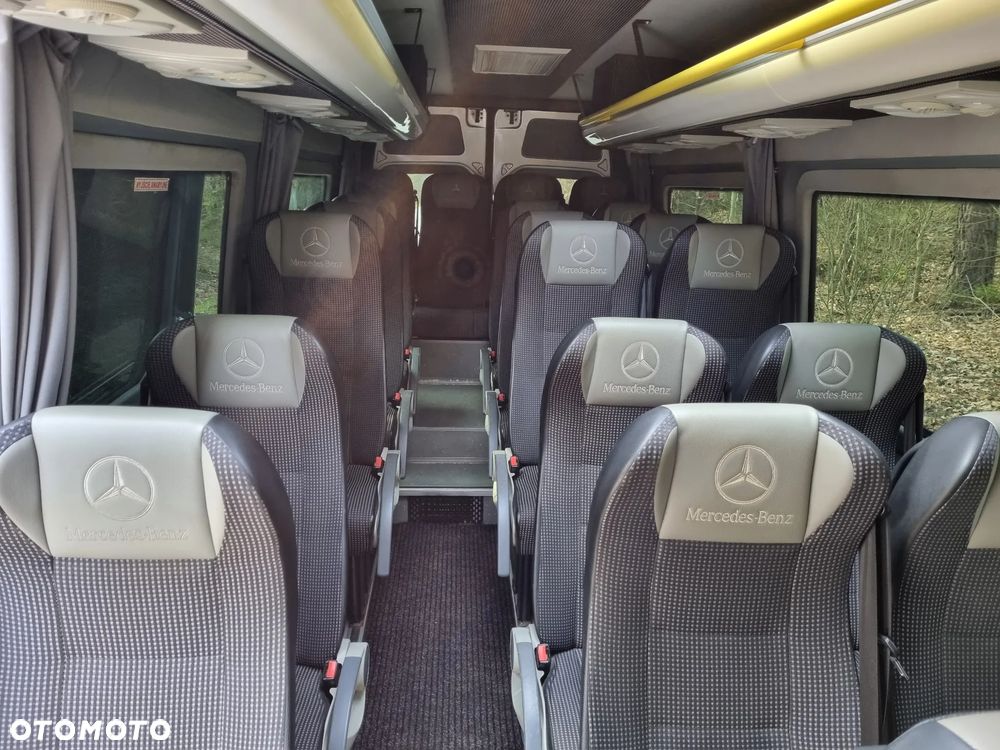 Mercedes-Benz Sprinter - 9