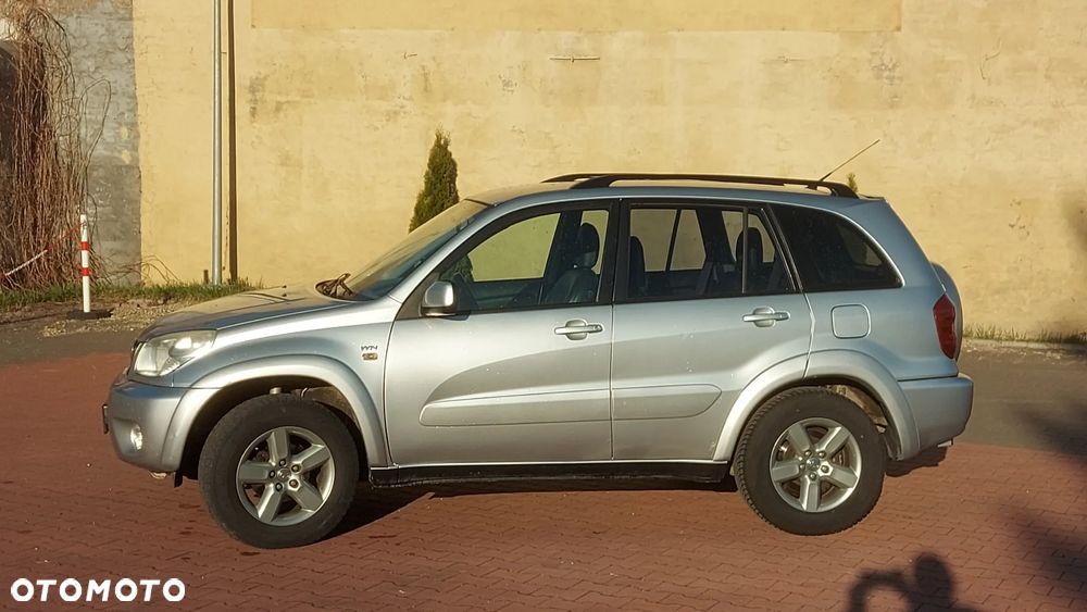 Toyota RAV4 2.0 VVT-i 4x4 - 5