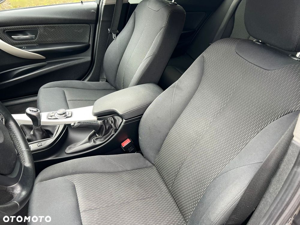 BMW Seria 3 318d Luxury Line Purity - 12