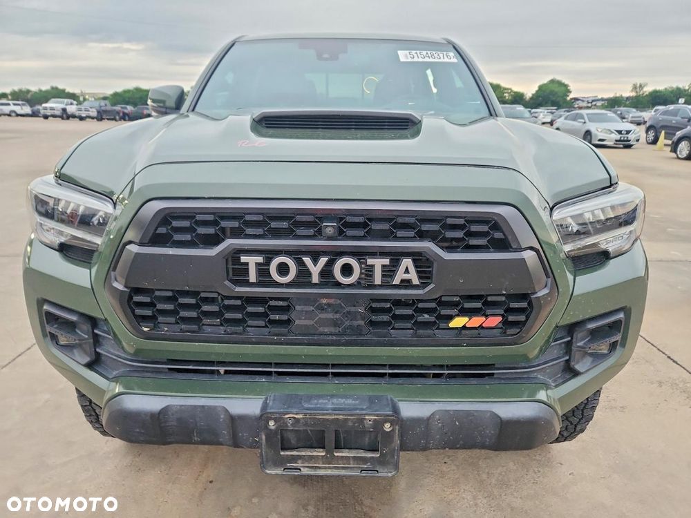 Toyota Tacoma - 5