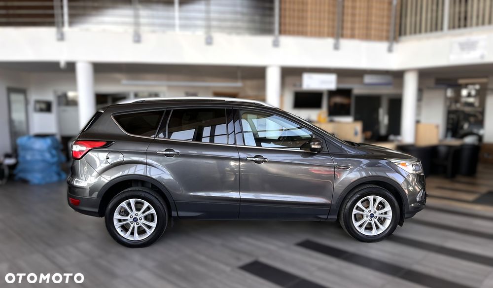 Ford Kuga 2.0 TDCi 2x4 Titanium - 8