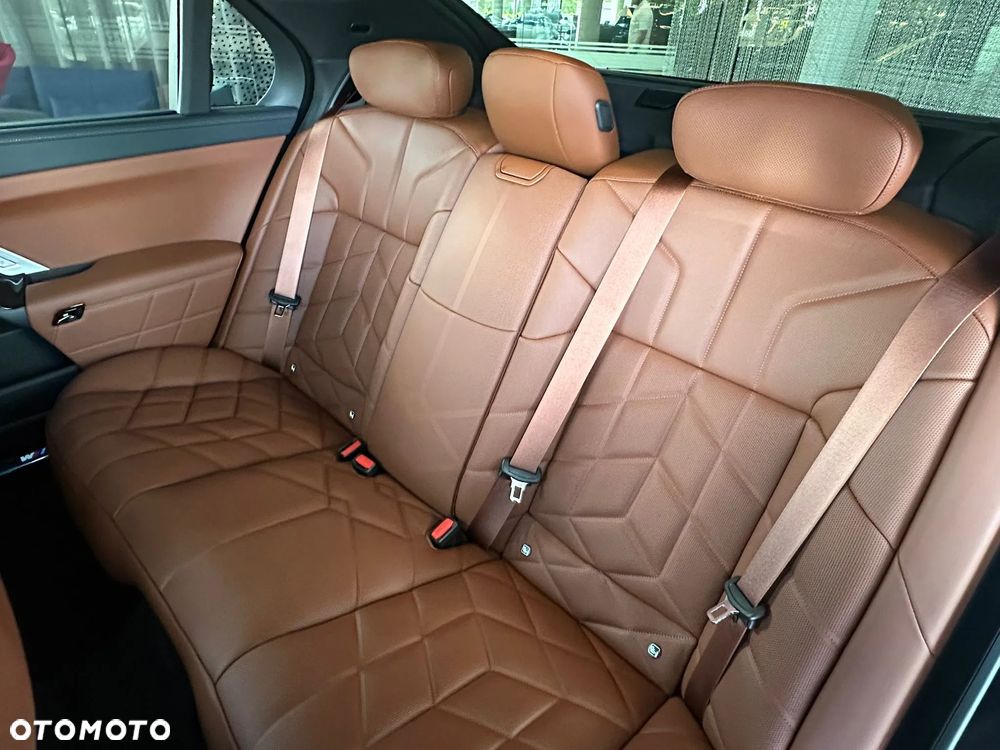 BMW Seria 7 740d xDrive mHEV sport - 25