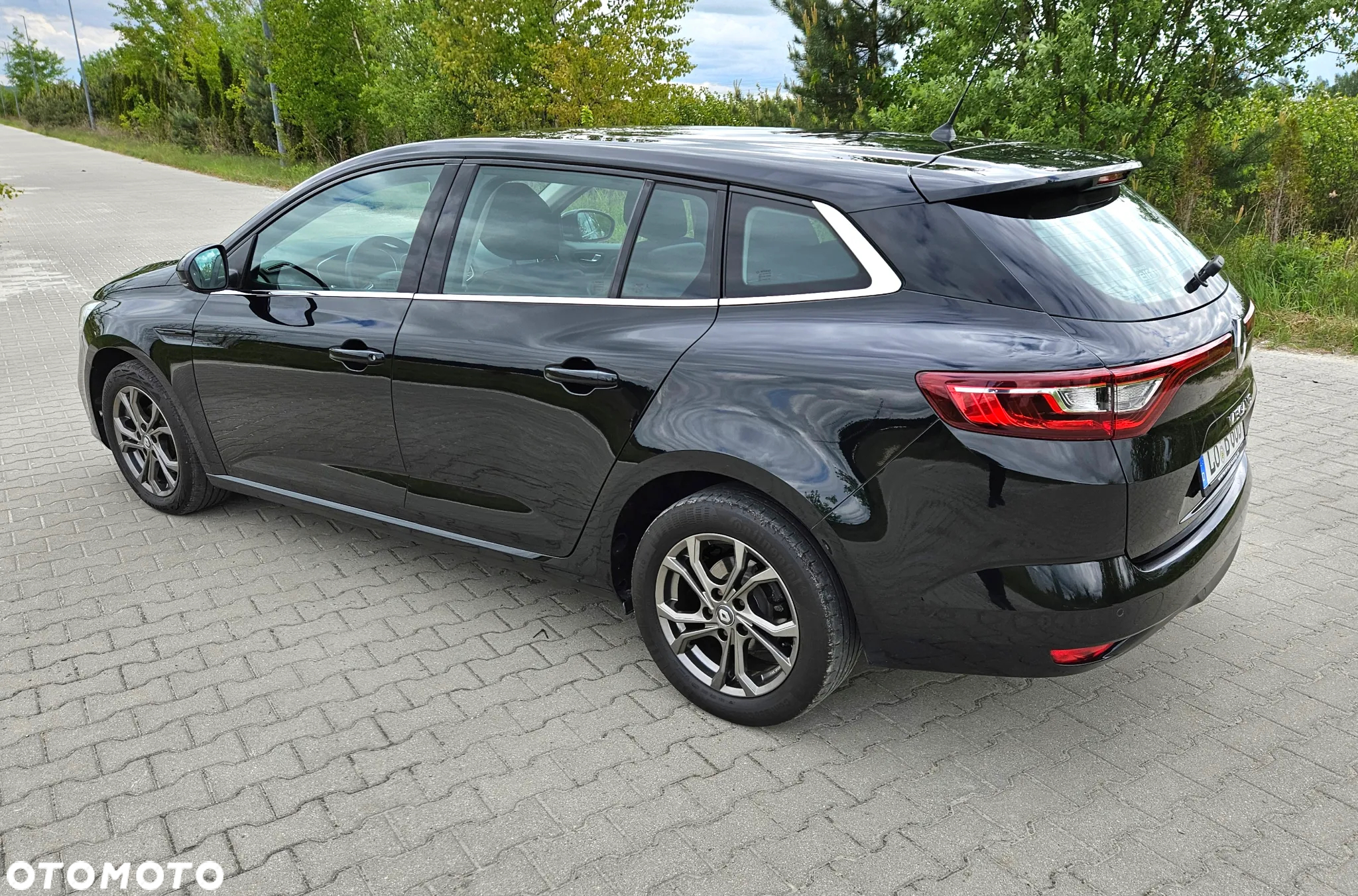 Renault Megane Grandtour ENERGY TCe 130 INTENS - 21