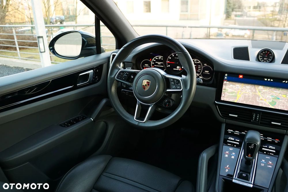 Porsche Cayenne Standard - 20