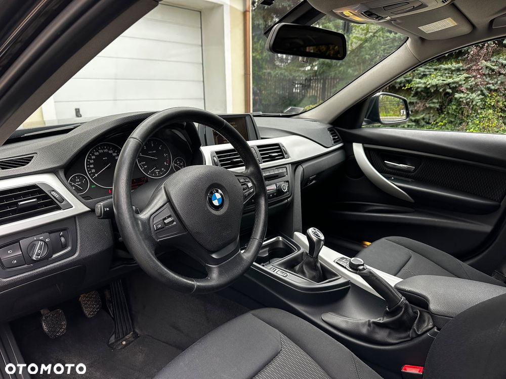 BMW Seria 3 320d - 18